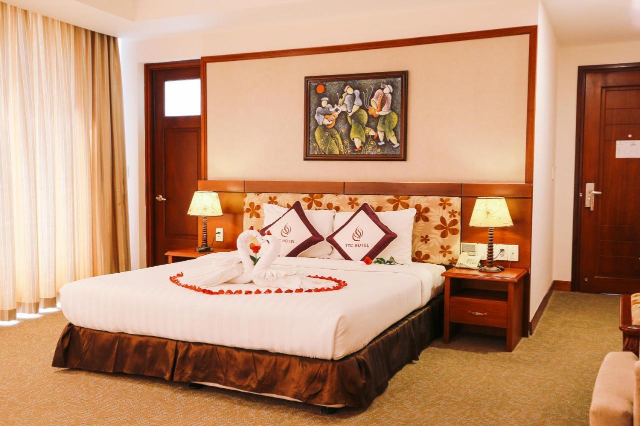 Ttc Hotel - Tan Binh Ho Či Minovo Město Exteriér fotografie